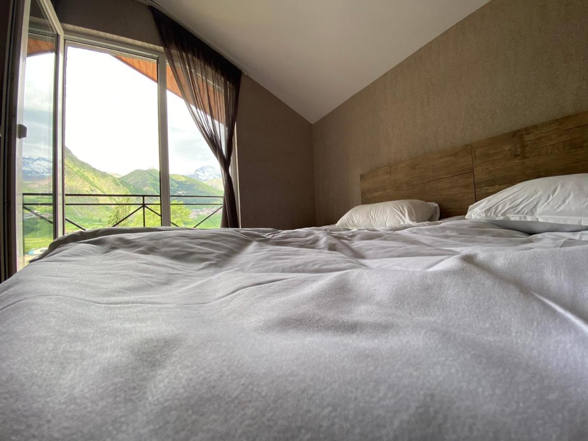 מלון Uptown Boutique Kazbegi מראה חיצוני תמונה